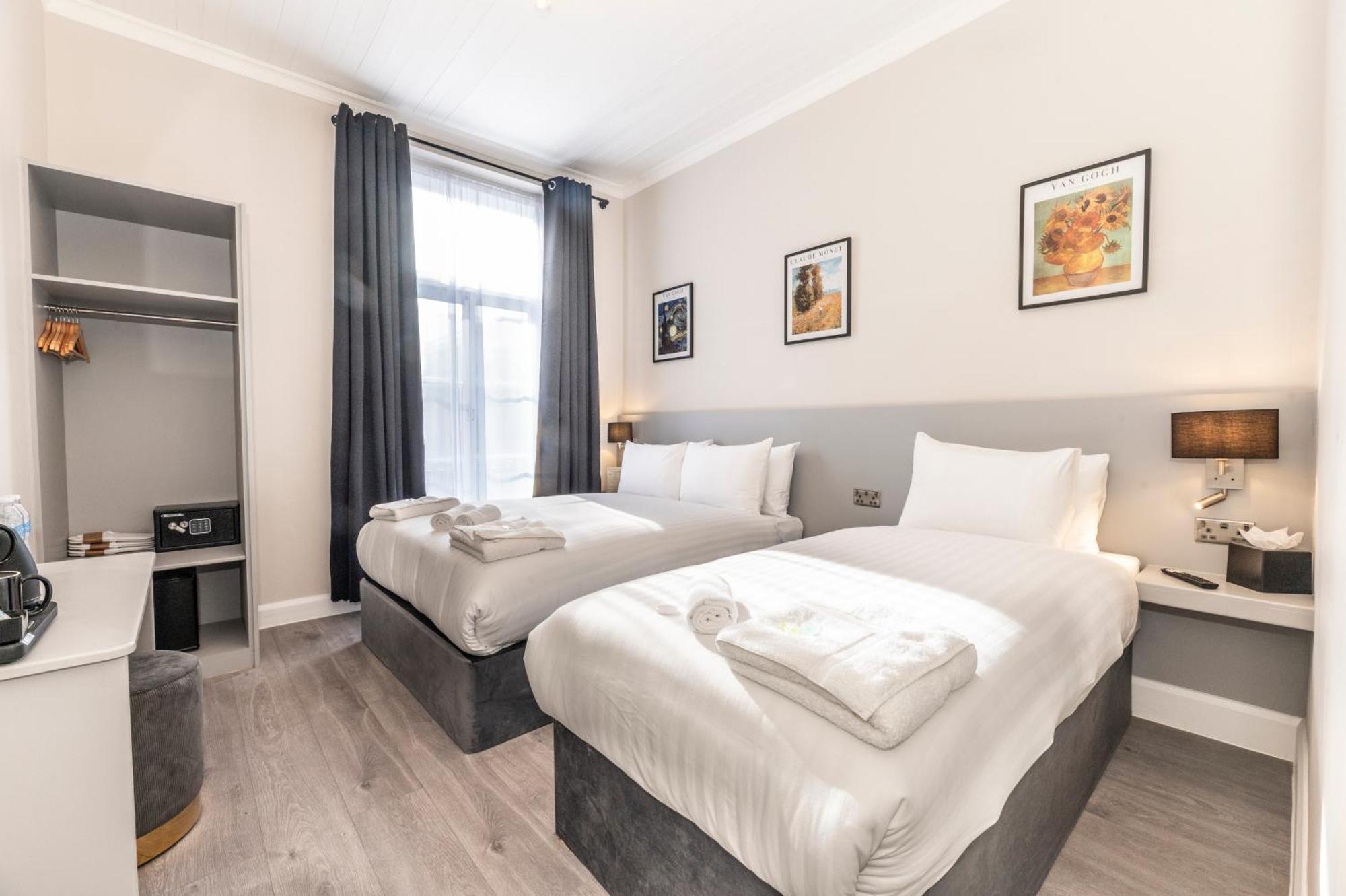 Marina Hotel London Exterior photo